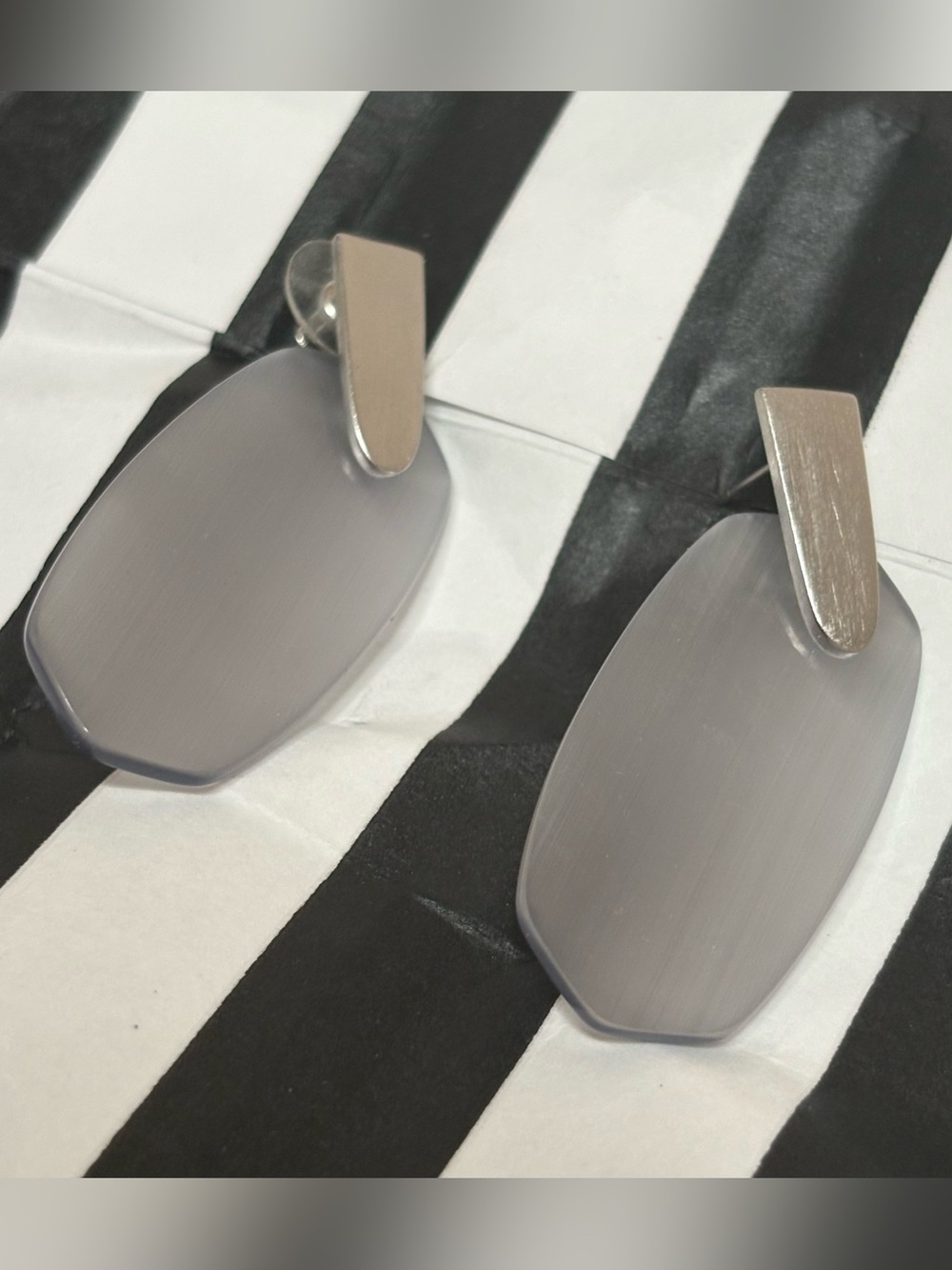 Kendra Scott Frosted Gray Earrings